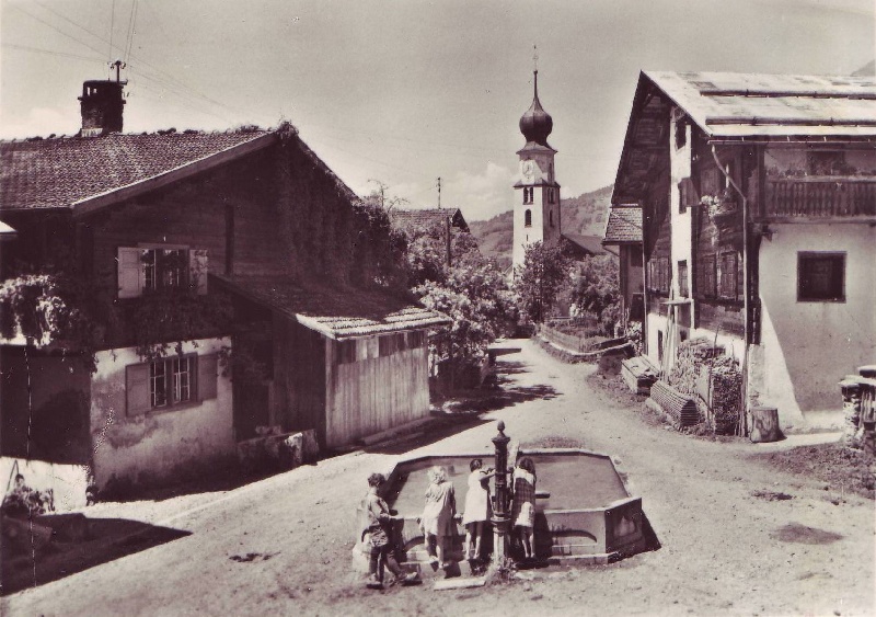 Dorfbrunnen um 1950